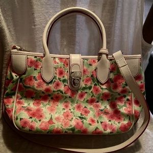 Dooney Bourke cross bag flower bag 🌸🌸🌸🌸